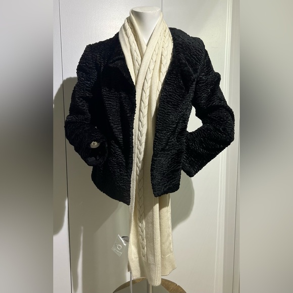 Peter Millar Women’s Cashmere Cable Knit Scarf - Picture 2 of 4